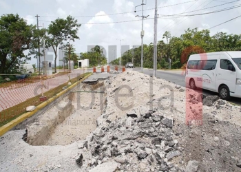 Aparición de socavón causa cierre temporal de popular playa en Cozumel