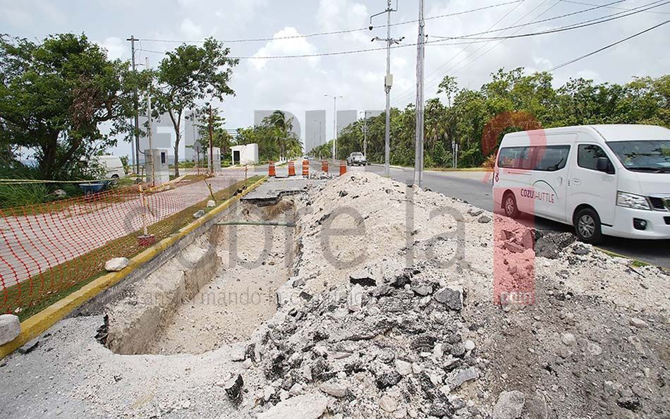 Aparición de socavón causa cierre temporal de popular playa en Cozumel