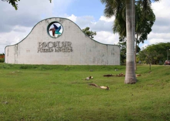 Regidor de Bacalar acusa a funcionarios del Ayuntamiento por presunto desempeño irregular de sus funciones