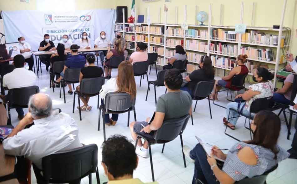 Capacitan a comités de salud de las escuelas de Puerto Morelos para retorno seguro a clases