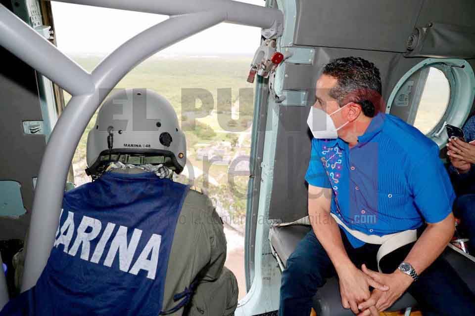 Gobernador Carlos Joaquín sobrevuela zonas afectadas por paso de huracán “Grace”