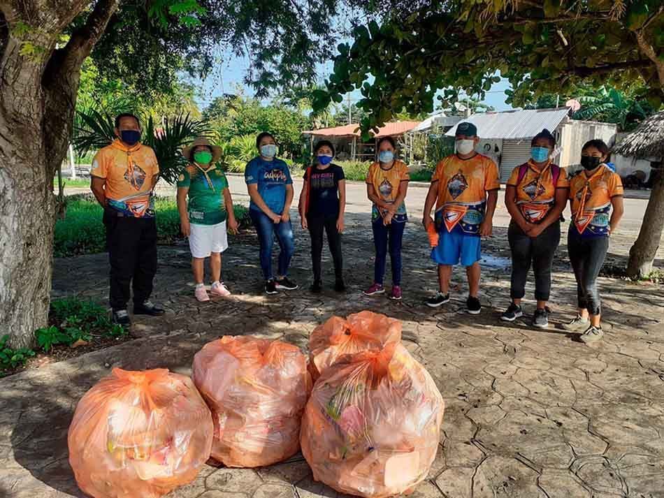 Comunidad cristiana inculca cultura de servicio comunitario y valores entre niños y jóvenes