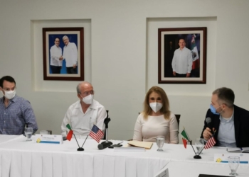 Diplomáticos de Estados Unidos analizan posibilidades de desarrollo comercial en Quintana Roo