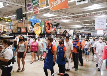Entrega de vales escolares a burócratas dará un respiro a librerías y papelerías