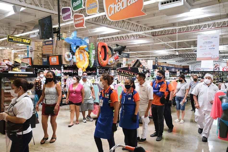 Entrega de vales escolares a burócratas dará un respiro a librerías y papelerías
