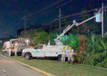 La CFE reporta que ya restableció en un 97% el suministro eléctrico en Quintana Roo