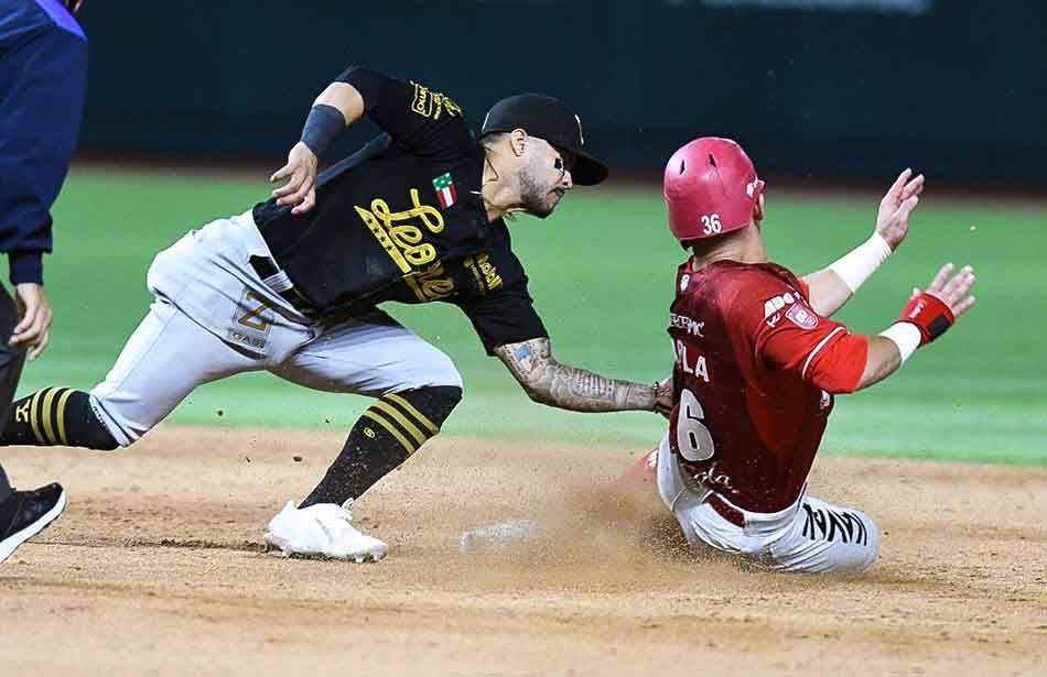 Leones supera 7-6 a los Diablos en la ciudad de México 