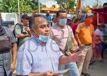 Protestan empleados municipales de Othón P. Blanco por falta de pagos y prestaciones