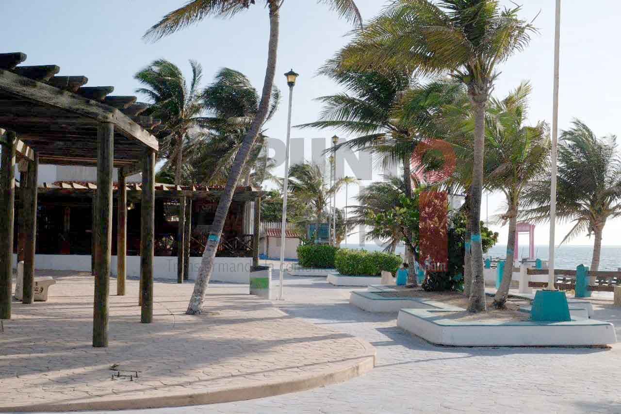 Puerto Morelos recupera su imagen urbana y turística tras paso de huracán “Grace”