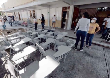 Sin recursos inició rescate de escuelas para un probable regreso presencial a clases; Carlos Joaquín