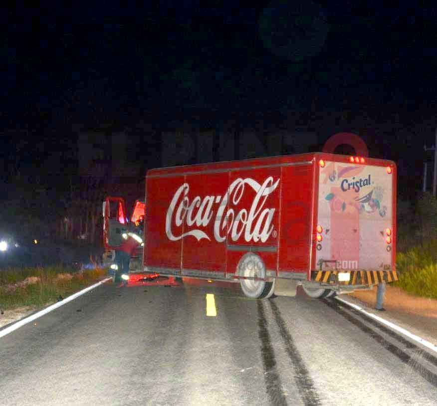 Muere motociclista de Cancún al estrellarse con camión de embotelladora de refrescos