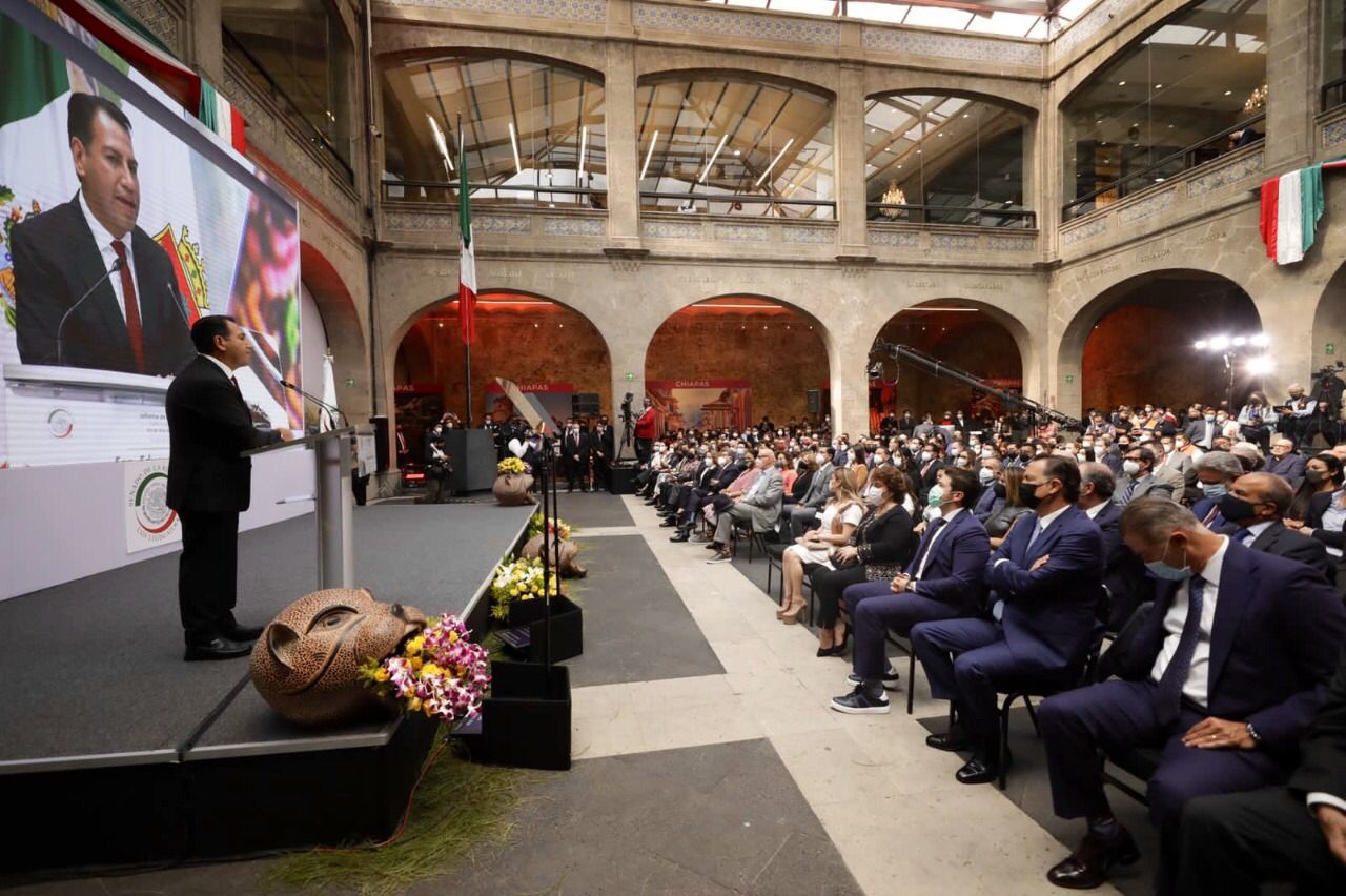 Acompaña Marciano Dzul a informe del presidente de la Mesa del Senado