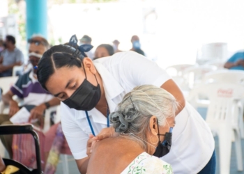 Más de 95 mil quintanarroenses tienen ya esquema completo de vacunación COVID-19