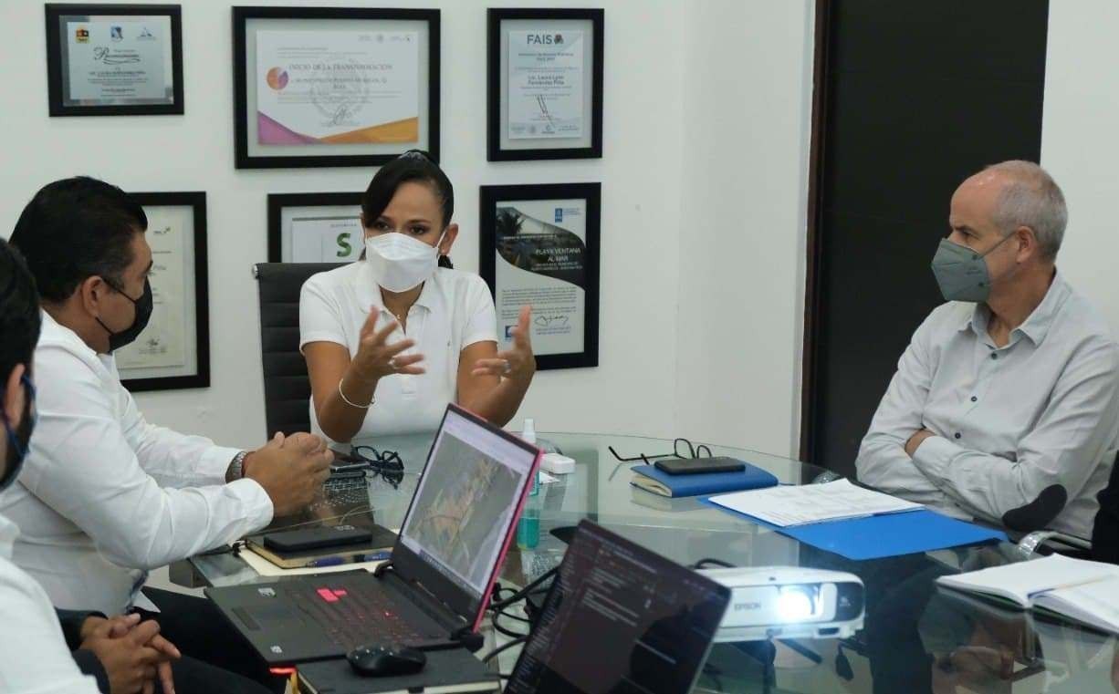 Autoridades municipales de Puerto Morelos se reúnen con director general de Aguakan