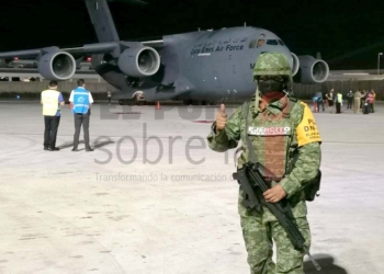 Escala en Cancún de avión que salió de Afganistán con personas que pidieron asilo en México