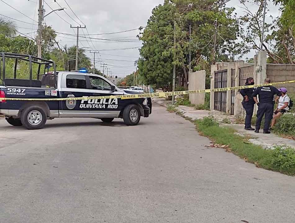 Golpeado y colgado, encuentran el cuerpo de un hombre en el interior de una casa de Cancún