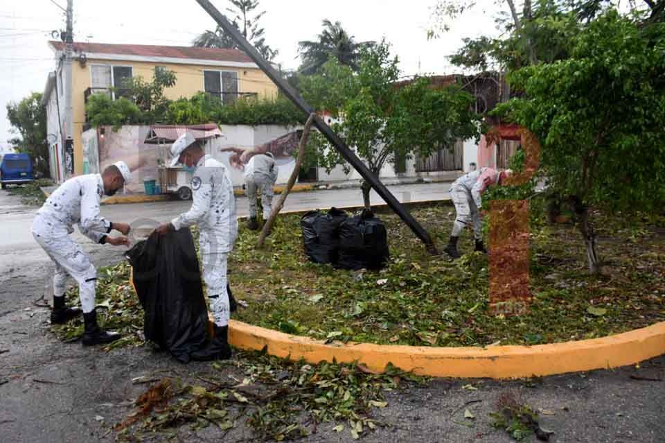 Continúa la limpieza de Tulum tras el paso del huracán “Grace”