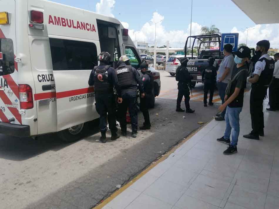 Policía Quintana Roo detiene a custodio de Compañía de Valores tras disparo accidental que dejó un herido en Playa del Carmen