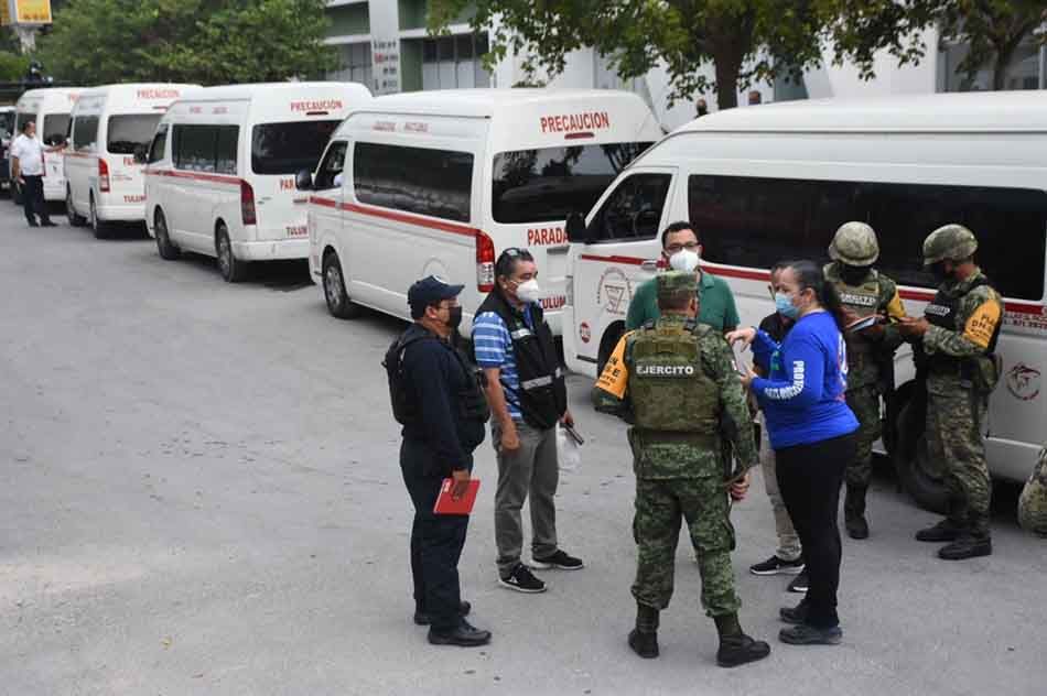 Inicia evacuación de pobladores y turistas en Punta Allen