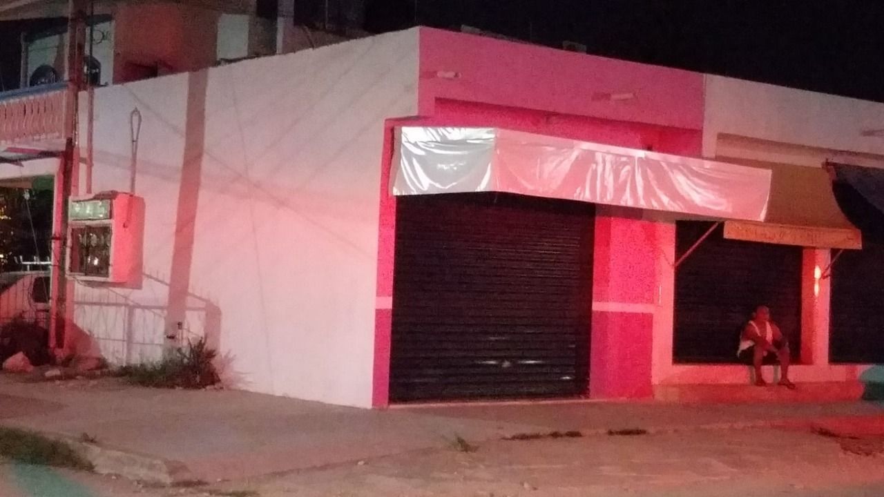 Salió a comprar un helado y se lo llevan por la fuerza afuera de una nevería en Cancún