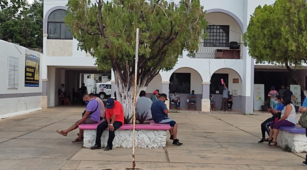 Continúa la manifestación de elementos policiacos en JMM