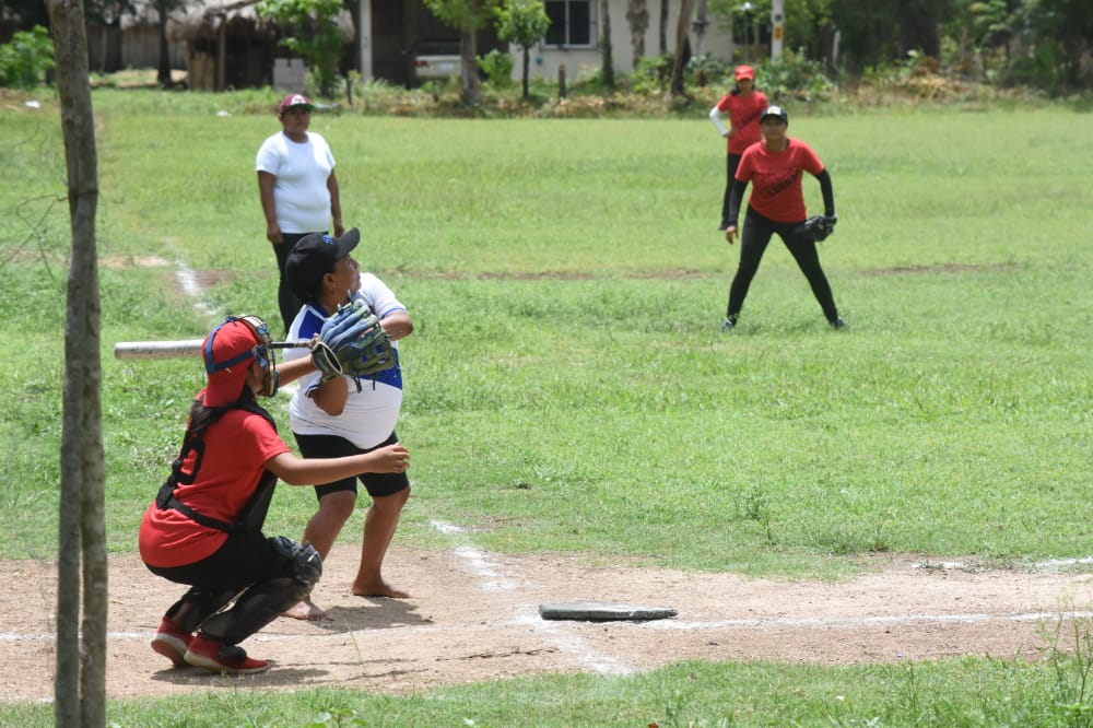 Softbol factor de vinculación en comunidades mayas de Felipe Carrillo Puerto