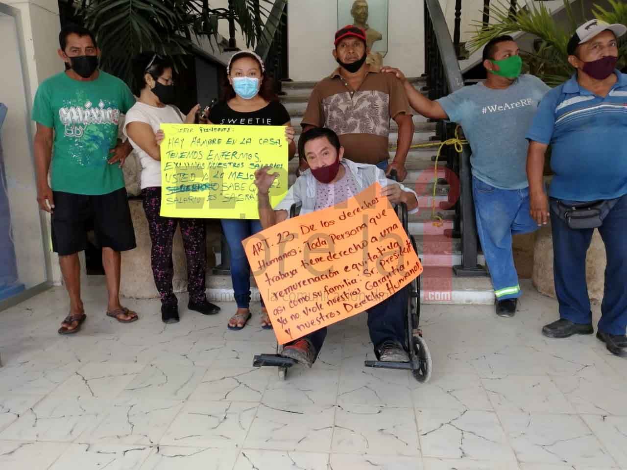 Empleados municipales carrilloportenses toman Ayuntamiento; acusan al edil José Vargas de estarlos «matando de hambre»