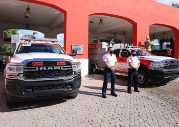Entregan cuatro unidades y equipamiento a los bomberos de Solidaridad