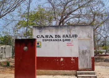 Morena señala que Carlos Joaquín quedó a deber a comunidades apartadas en materia de salud