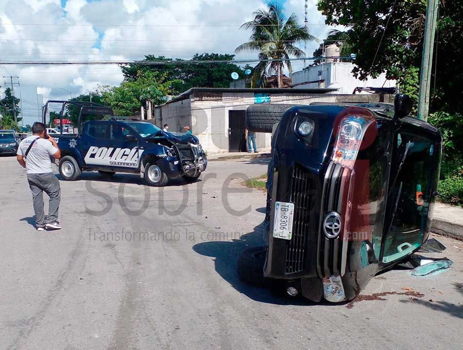 Conductora que iba con un bebé se estrella con patrulla de Playa del Carmen