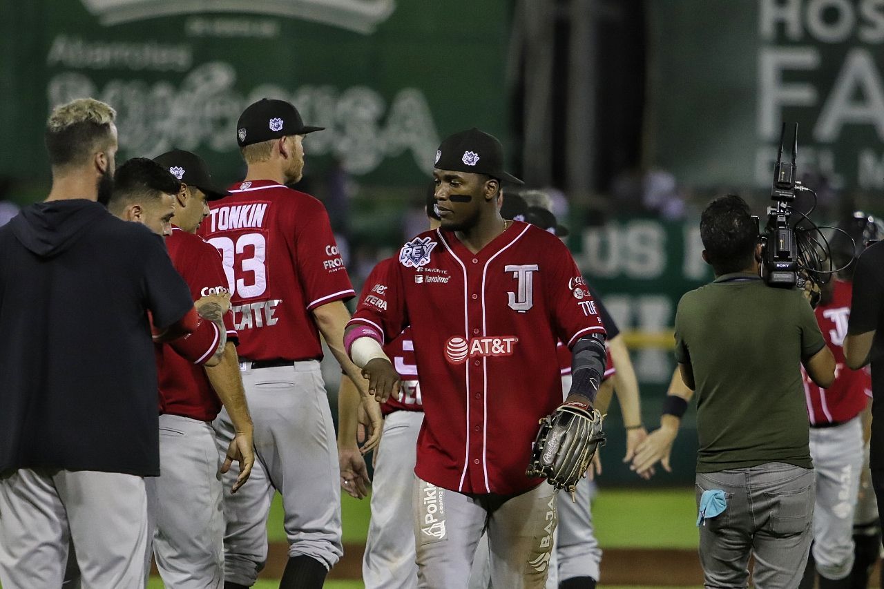 Letal embestida de los Toros en 11 entradas fuerzan el regreso de la Serie del Rey a Tijuana