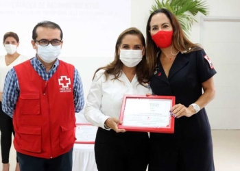 Reconoce Cruz Roja a funcionarios municipales que participaron en su boteo el fin de semana pasado