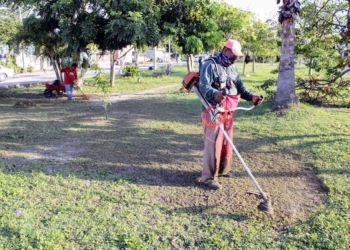 Mejora el aspecto de los espacios públicos en Puerto Morelos