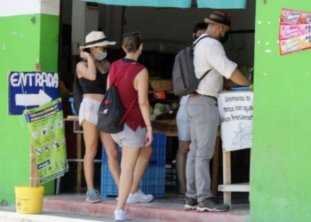 Insabi paga solo dos de tres quincenas que adeuda a oncólogos y enfermeras en Chetumal