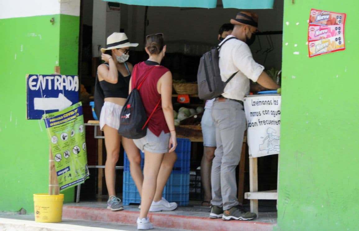Insabi paga solo dos de tres quincenas que adeuda a oncólogos y enfermeras en Chetumal