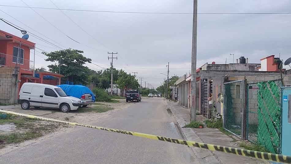 Encuentran cuerpo en terreno baldío de Cancún