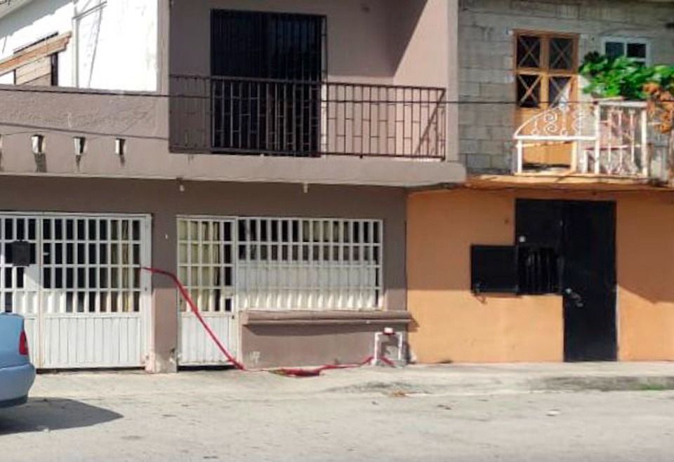 Pistolero dispara contra fachada de una casa al no encontrar a mujer por la que preguntaba