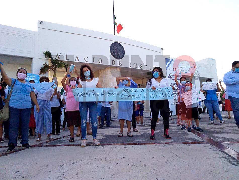 Manifestación en Chetumal de grupos a favor de la vida