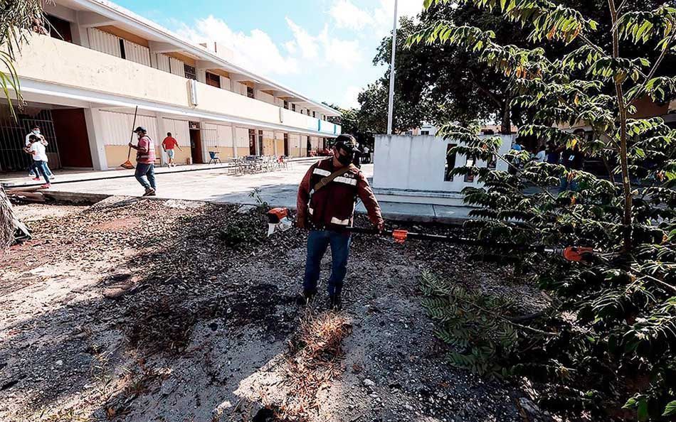 Avanza la rehabilitación de escuelas para el retorno gradual a clases presenciales