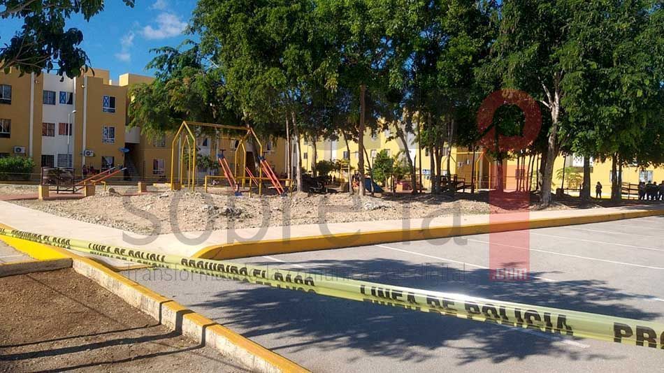 Dos sicarios se acercan a un hombre sentado en un parque y lo acribillan en la Región 249