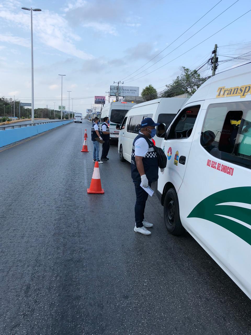 Por no respetar protocolos sanitarios sancionan a 700 choferes de transporte público en Quintana Roo