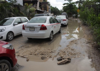 Acceso a zona turística de Tulum en deplorables condiciones