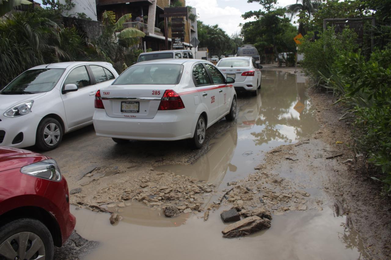 Acceso a zona turística de Tulum en deplorables condiciones