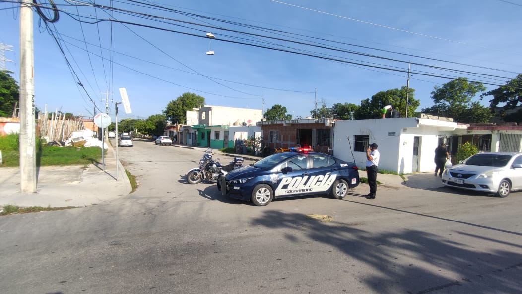 Asesinan a mujer policía en Playa del Carmen; la dejan encajuelada, junto con otra persona
