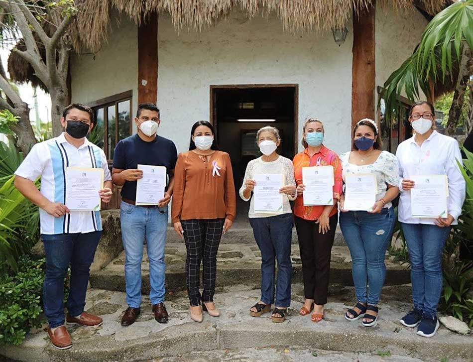 Blanca Tziu presenta al equipo de trabajo del DIF de Puerto Morelos