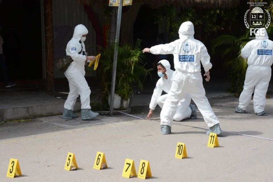 Continúan investigaciones en restaurante de Tulum donde dos turistas murieron a balazos