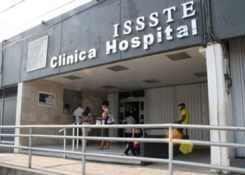 Enfermeros gastan hasta $10 mil pesos en insumos; afirman que el Issste Chetumal les pide reutilizarlos