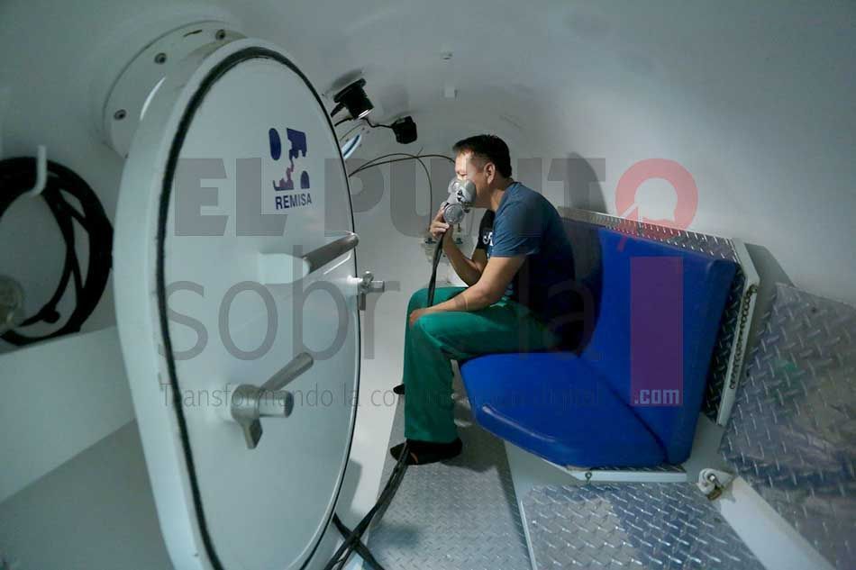 Equipo especial del DIF-Q.Roo salva la vida de buzo que sufrió descompensación