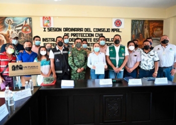 Rinden protesta miembros del Comité Especializado en Fenómenos Hidrometeorológicos de Felipe Carrillo Puerto