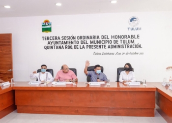 Marciano Dzul le cumple a la educación de Tulum